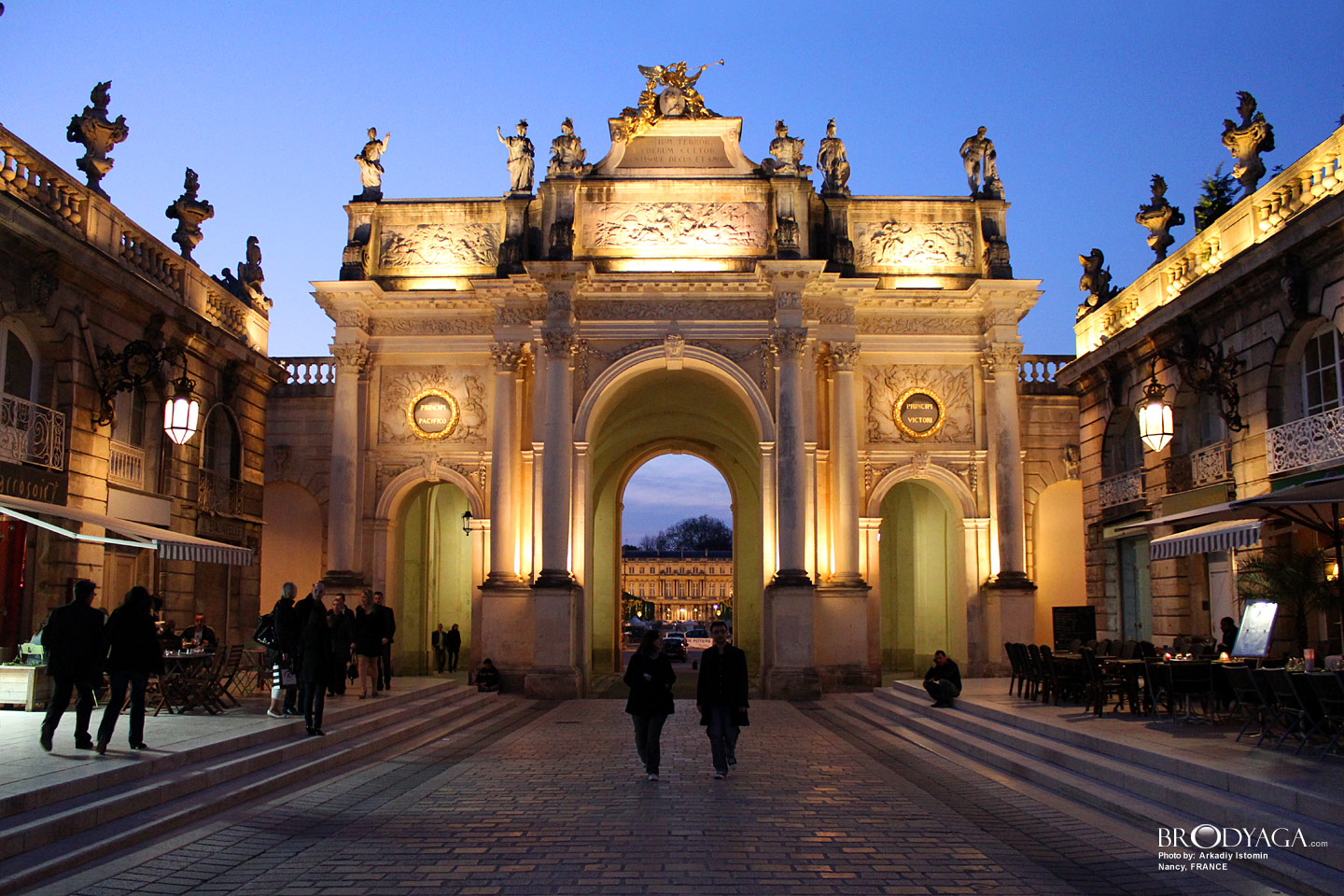 Place Stanislas by night